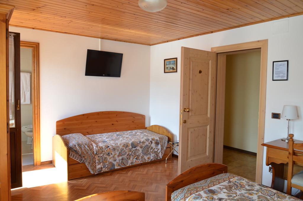 Albergo Cavallino Pieve di Cadore Rum bild